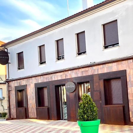 Estudio Puertas Del Orbigo Carrizo de la Ribera Εξωτερικό φωτογραφία
